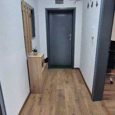Vermietung einer geräumigen 4-Zimmer-Wohnung mit Meerblick, Stadtteil Chaika, Varna, Bulgarien